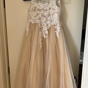 JJSHouse Girls Excellent Used Condition Flower Girl Dress